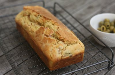 Cake aux olives et au poulet