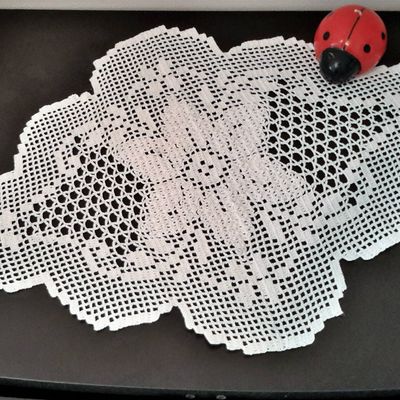 napperon ovale structuré .