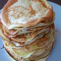 Peu de temps, un grand gourmand à combler, un bourrage de crâne délicieux = des PANCAKES pour le 'tit déj" !!!