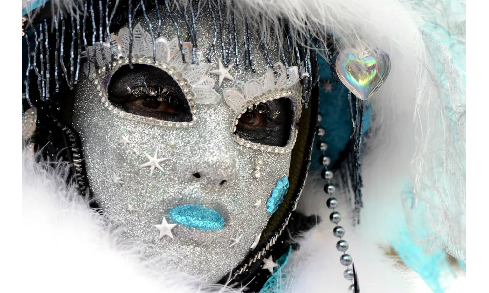 CARNAVAL VÉNITIEN ANNÉCIEN (2) - CAMAÏEU DE BLEU