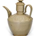 A Yue celadon ewer and cover, Five dynasties (907-960)