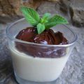 Panna cotta à la menthe et coulis de chocolat