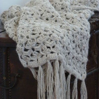 L'étole grise toute douce...