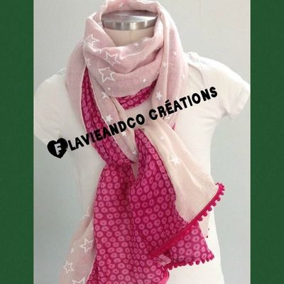 Foulard fillette breloque mousqueton pour enlever
