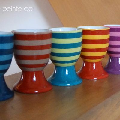 Coquetiers peints à la main