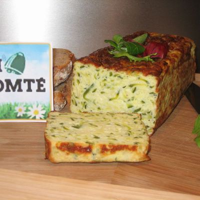 CAKE-FLAN aux courgettes, comté et cancoillotte à l'ail