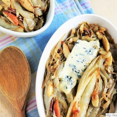 Endives braisées au Roquefort et aux amandes {recette végétarienne facile}