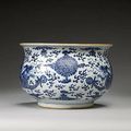 A rare large documentary blue and white censer - Dated by inscription to 1732 and of the period