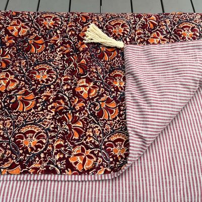 Bout de lit, édredon, plaid ou jeté de canapé, velours lisse motifs style kalamkali... revers à rayures. Zip, déhoussable