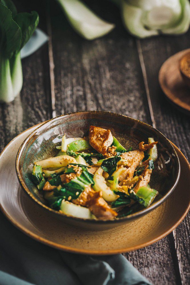 chou pak choi, poulet au chou pak choi, sauce soja, sésame, cebette, recette inspiration asiatique, nouvel an chinois, facile, rapide, poulet