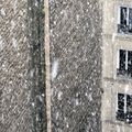 Il neige sur Paris !