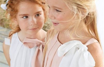 Au temps des ceremonies II:petites filles/poupées