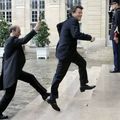 Borloo is "The Minister with Silly Walk" (photo parue au lendemain de son accession au poste de ministre de l'Ecologie) 