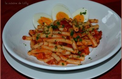 Macaronis à la sauce tomate