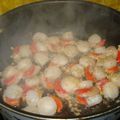 COQUILLES ST-JACQUES AUX LEGUMES DU SOLEIL ET POIS GOURMANDS