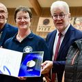 LA MÉDAILLE D'ARGENT DE LA FÉDÉRATION FRANÇAISE DE GYM POUR SANDRINE RICHARD. 