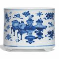 A blue and white brushpot, Kangxi period (1662-1722)