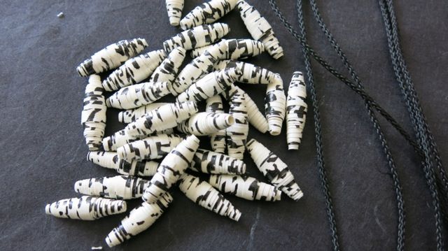 Perles papiers, MCG.