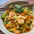 Wok de crustacés, légumes et nouilles soba