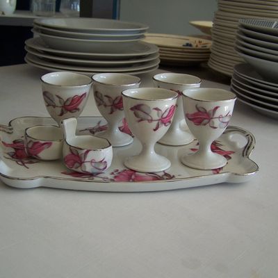 Service de coquetiers en porcelaine de Limoges art Déco