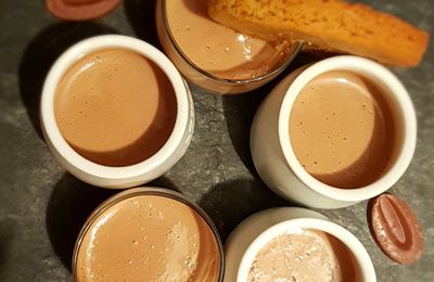 Les Petits Pots de Crème au Chocolat