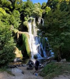 ...Cascade et Bistrot de la cascade dans l'Ain...