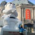 La statue de glace de Psy !