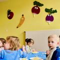 AJOUTÉES AUX SAVEURS, DES COULEURS DANS LE RESTAURANT DE LA PETITE ENFANCE. 