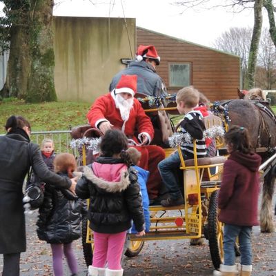 Joyeuses fêtes à Paule, animées par la mairie et la médiathèque...