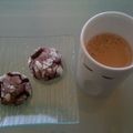 Biscuits craquelés et chocolat chaud...