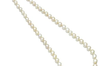 Natural pearl necklace