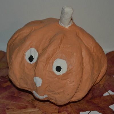 Citrouille en papier mâché ..
