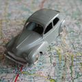 VOITURE DINKY TOYS 