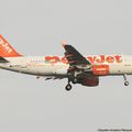 Aéroport: Toulouse-Blagnac(TLS-LFBO): EasyJet Airline: Airbus A319-111: G-EZEZ: MSN:2360. Avec le Stycker "NAPOLI".