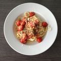 Spaghettis tomates cerises et ciboule