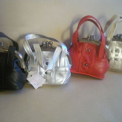 Porte monnaie forme sac à main à 6.50€