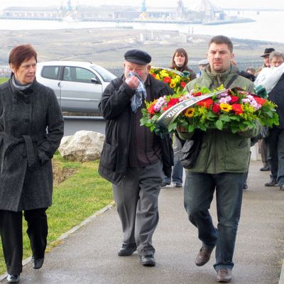 émouvante cérémonie au calvaire pour le 23ème anniversaire du naufrage du SNEKKAR ARCTIC