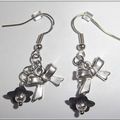 boucles d'oreilles et fleur lucite