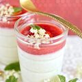 Mousse à la rhubarbe et coulis de fraises