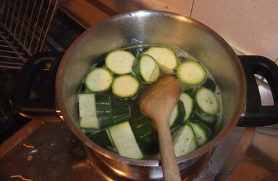 soupe onctueuse à la courgette