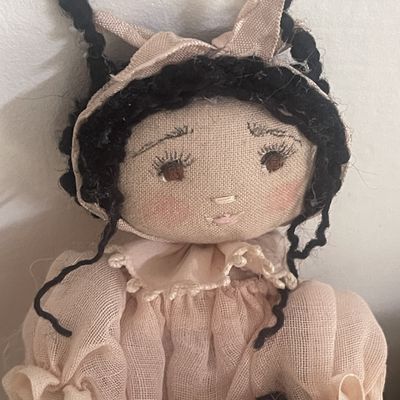 Petit scarabée rose tout en tendresse...(18 cm)