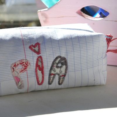 Trousse de collégienne....