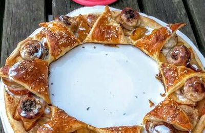 Couronne feuilletée, boudins blancs, pommes et crème