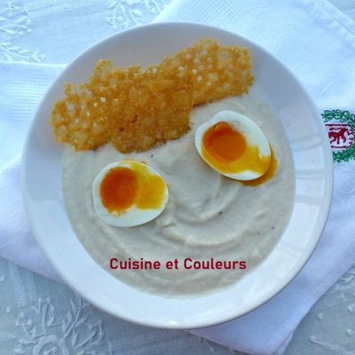 Crémeux de chou fleur au parmesan, tuile dentelle au parmesan