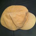 "Casquette" en velour, beige, jamais portée