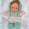 Poupée Doudou Chiffon Haut Bonnet Et Pieds Vert Vichy Visage Plastique