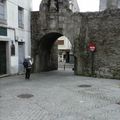 photos 3: à Lugo porte de Santiago avec Jean-Pierre, fortifications et pont romain.