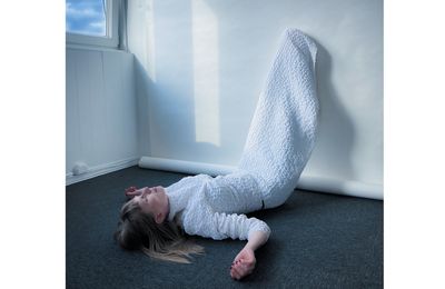 JENNY HVAL – Iris Silver Mist (2025)