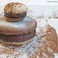 Et enfin... voilà l'union légale du macaron et de la religieuse à la ganache au chocolat et à la fève tonka...