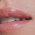 Série des lèvres (2) :Tu me donnes un baiser ?